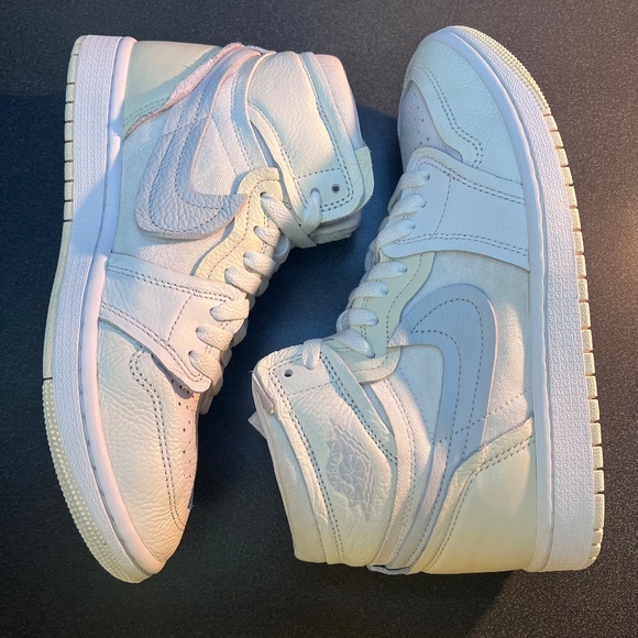 Nike Women's Air Jordan 1 MM High White Pure Platinum Sail FB9891-100 Size 8.5 - Picture 7 of 12